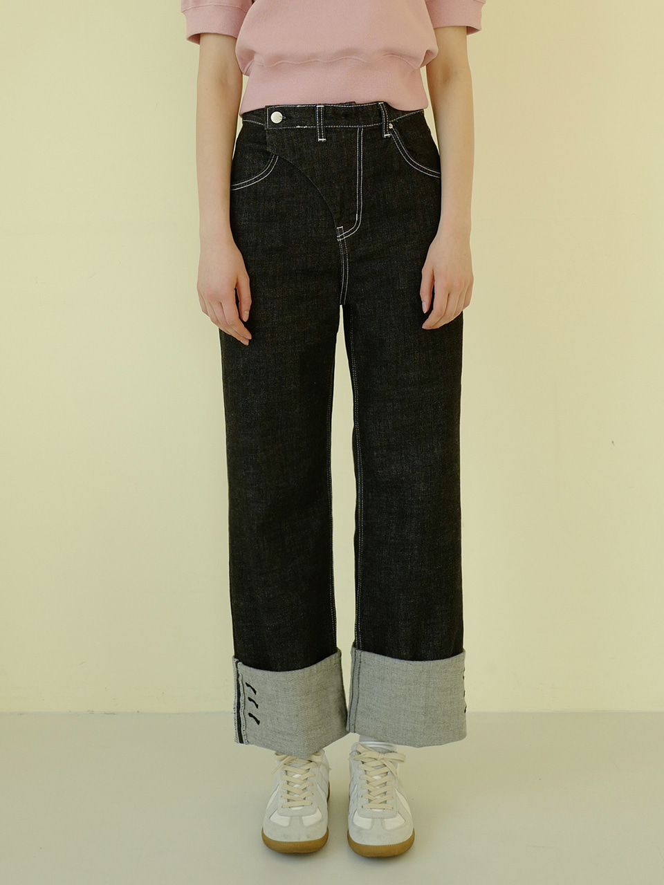 [8th]roll-up denim pants (black)